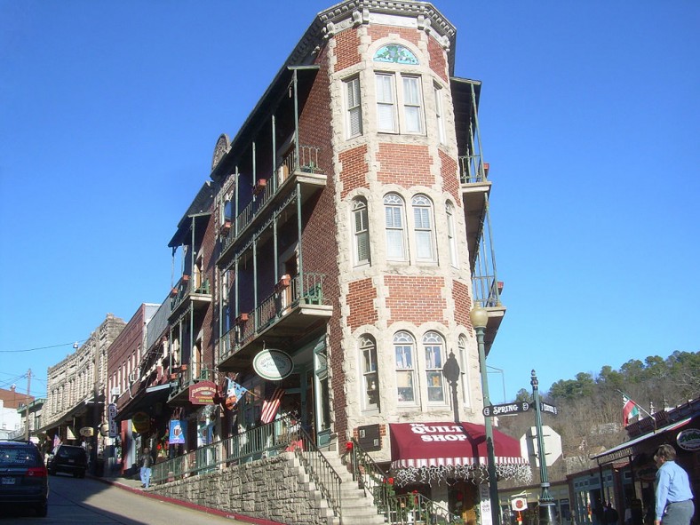 Take a Trip to Eureka Springs